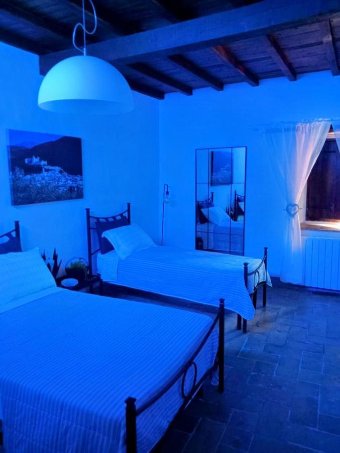 Casa Vacanze Garibaldi Spoleto Bagian luar foto