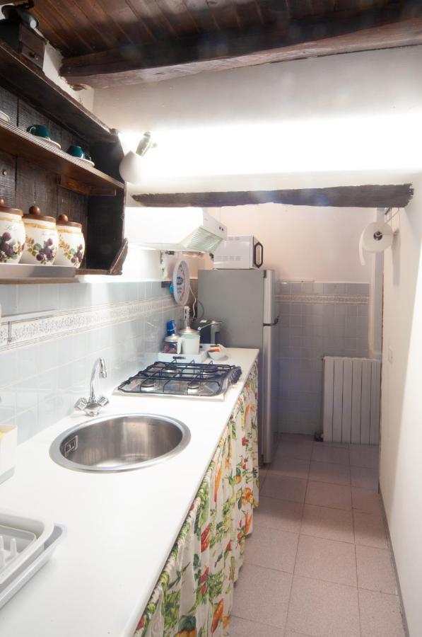 Casa Vacanze Garibaldi Spoleto Bagian luar foto